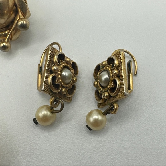 Vintage Lot Earrings Clip On Japan #425 - Picture 2 of 8